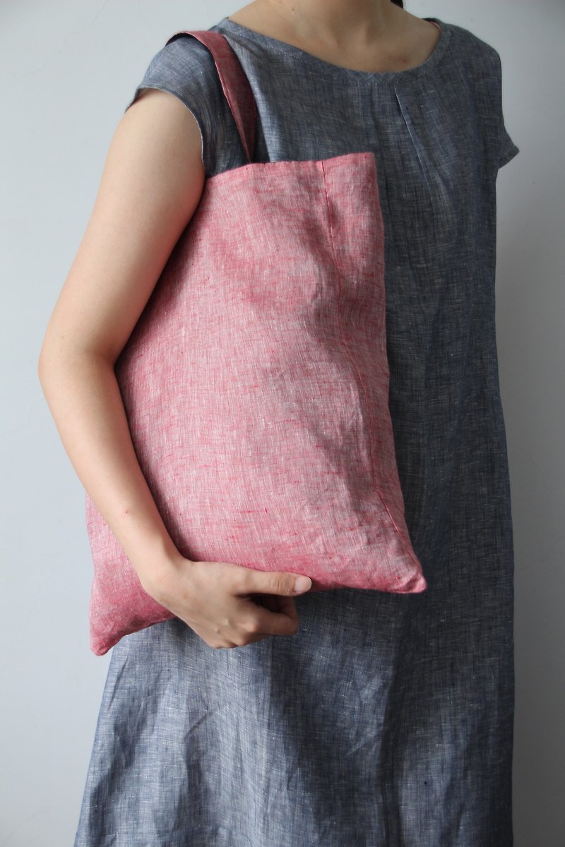 Xia Yan pure linen elegant red and black double-effect light soft shoulder bag - Messenger Bags & Sling Bags - Cotton & Hemp Red