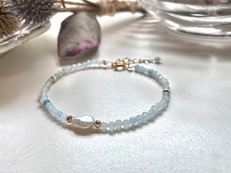 Queen's Craftwork Natural Faceted Aquamarine Original Design Bracelet - Hair Accessories - Crystal Blue