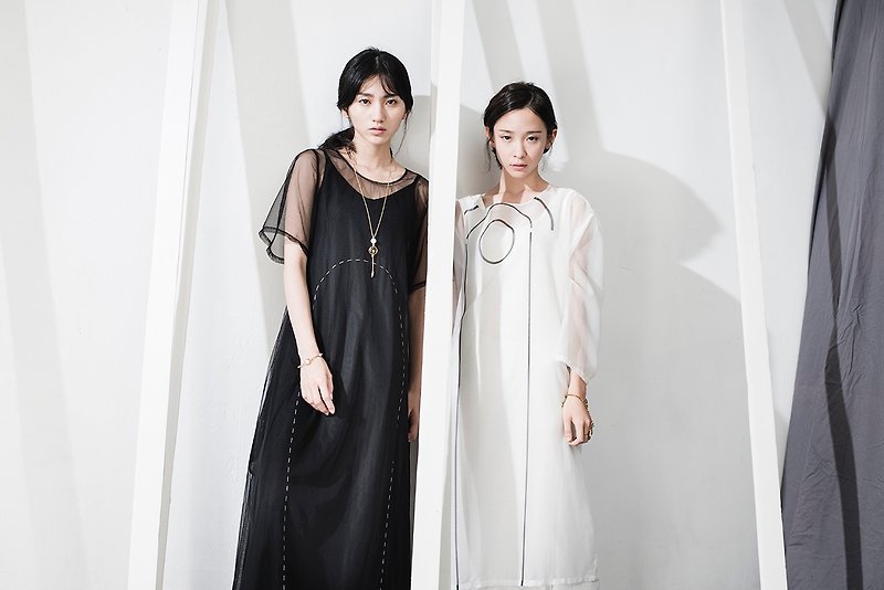 JUBY CHIU / Window frame transparent quality photosensitive line blouse - Overalls & Jumpsuits - Other Materials White