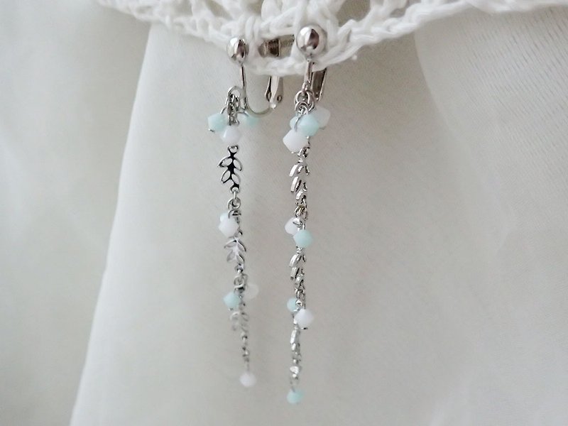 earrings with SWAROVSKI ELEMENTS - สร้อยข้อมือ - แก้ว สีเขียว