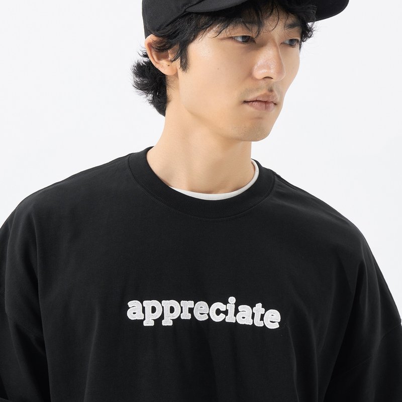 TopBasics 'appreciate' Embroidered T-Shirt - เสื้อยืดผู้ชาย - ผ้าฝ้าย/ผ้าลินิน สีดำ