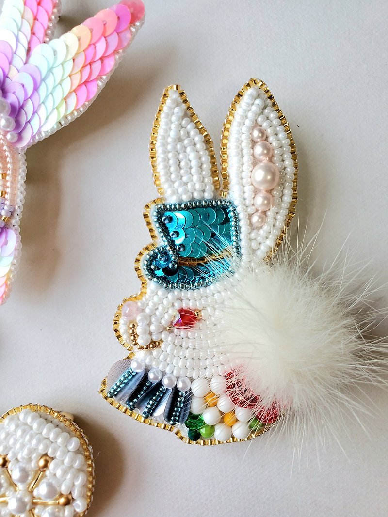 hobby kit rabbit beads embroidery brooch - Other - Glass White