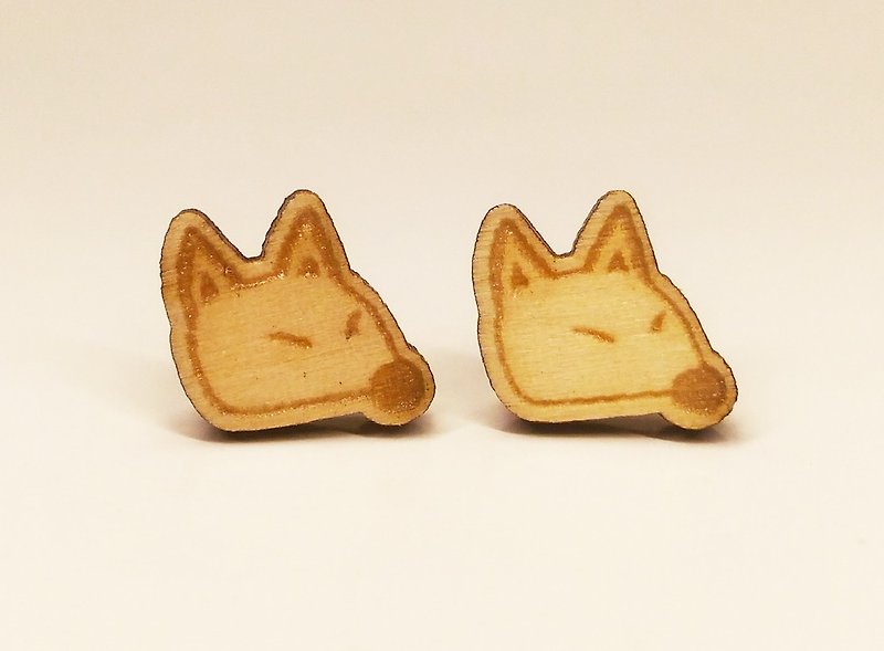 【小狐狸】素色貼式木耳環 - 耳環/耳夾 - 木頭 
