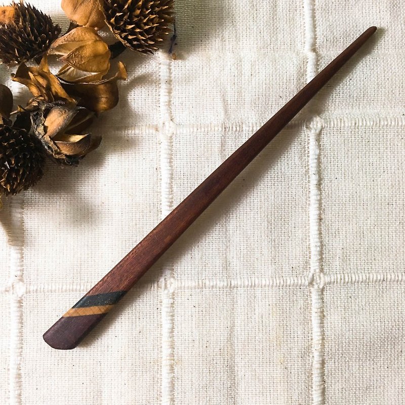Handmade ethnic style wooden hairpin - เครื่องประดับผม - ไม้ 