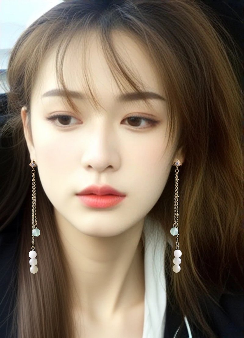 和田玉垂墜式14K金長耳環 - 耳環/耳夾/耳骨夾 - 其他金屬 綠色