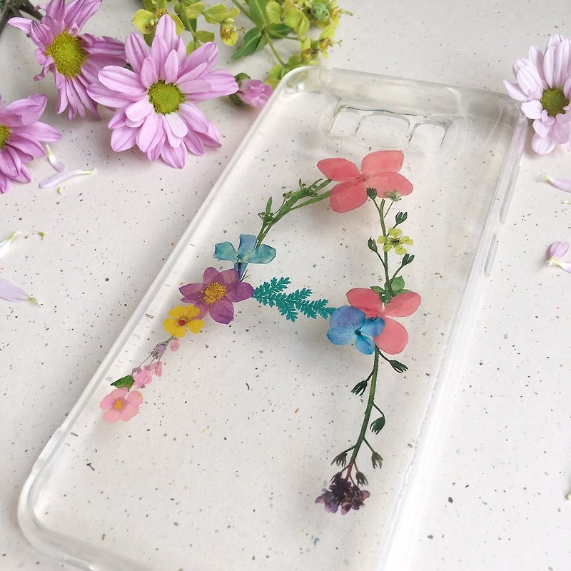 F for Flora - pressed flower phone case of initial english name design - Phone Cases - Plants & Flowers Multicolor