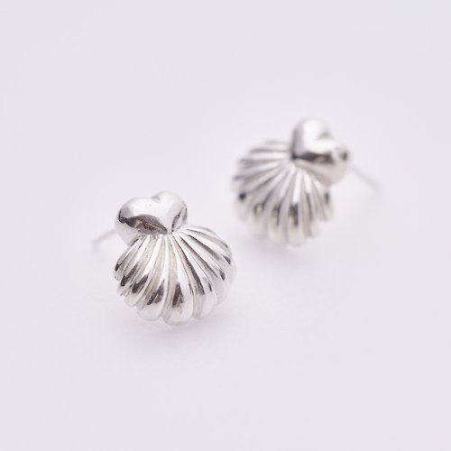 A Saving Company 心海貝殼耳環 marineheart earrings
