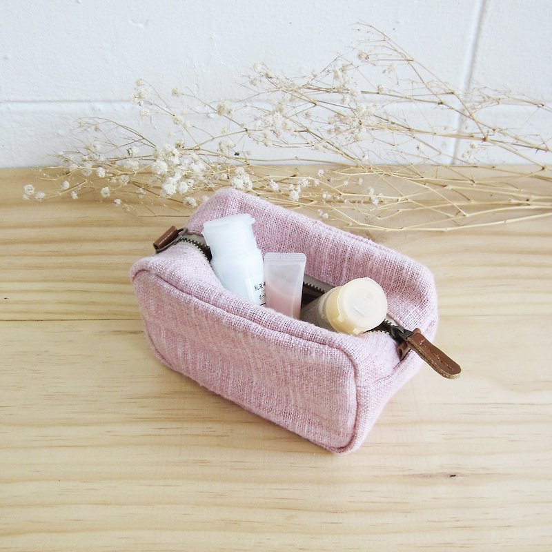 手工棉製化妝包-天然植物染-粉紅色 - 化妝包/收納袋 - 棉．麻 粉紅色