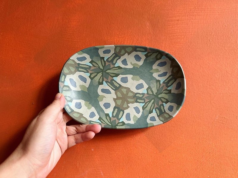 絞胎瓷盤—莎草 - 盤子/餐盤 - 瓷 綠色