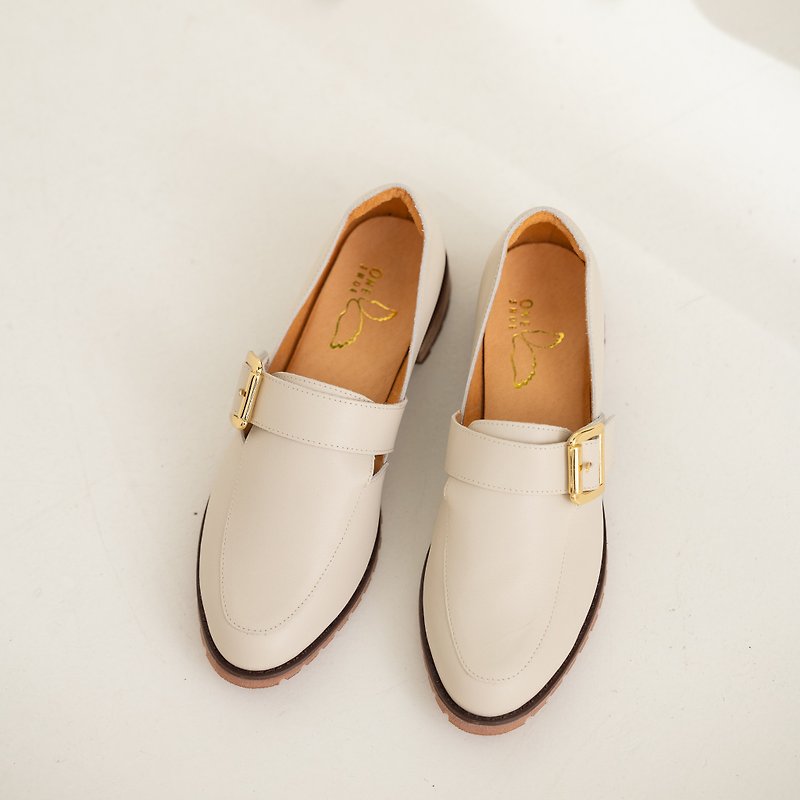 | New Year Outfit | Gaia Gaia temperament mid-heeled genuine leather loafers in off-white - รองเท้าหนังผู้หญิง - หนังแท้ ขาว