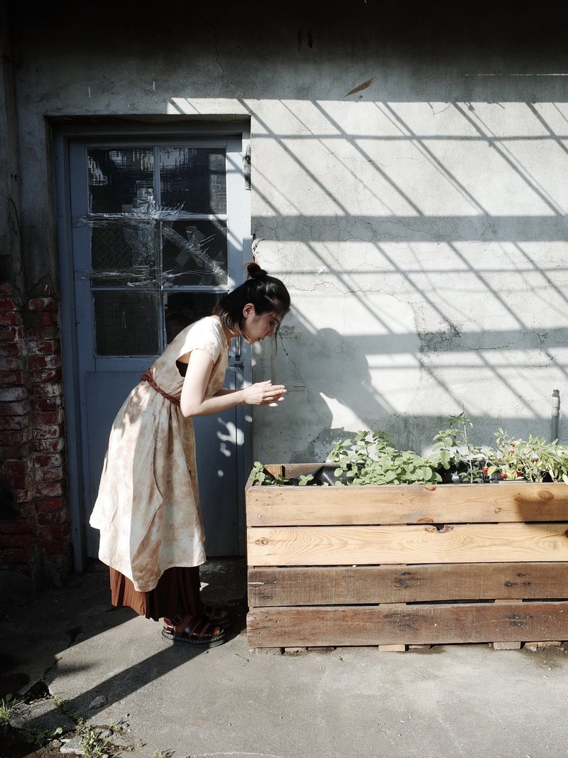 【ZhiZhiRen】Handmade plant dyed left and right tailoring dress | Shanmu series - One Piece Dresses - Cotton & Hemp Khaki