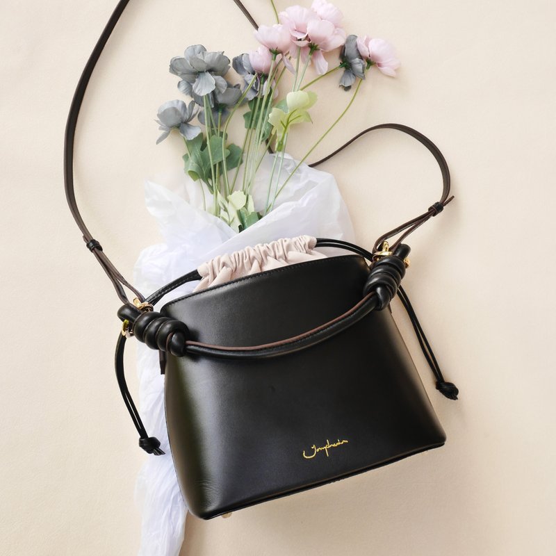 Fuji Bucket Bag 真皮斜背水桶包  / 黑色 Black - 束口袋/束口背包/水桶包 - 真皮 黑色