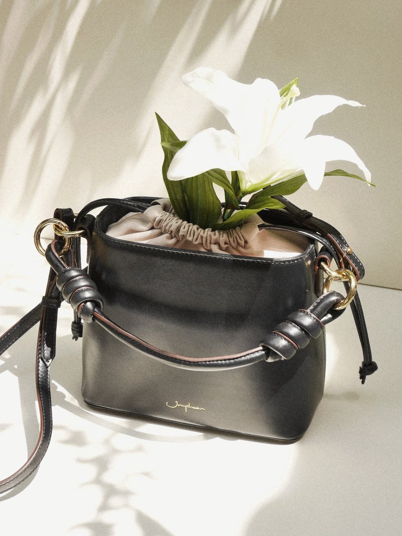 Fuji Bucket Bag 皮革水桶包  / 黑色 Black 真牛皮 - 束口袋/束口背包/水桶包 - 真皮 黑色