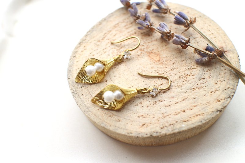 Gold Calla-zircon brass earrings - Earrings & Clip-ons - Other Metals Gold