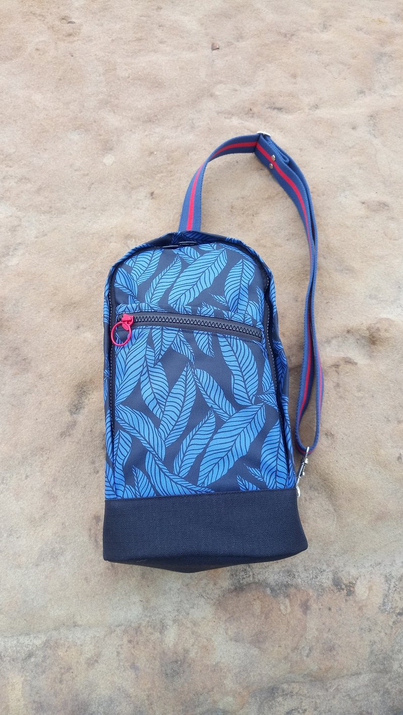 Waterproof Shoulder Bag-Leaf - กระเป๋าแมสเซนเจอร์ - วัสดุกันนำ้ 