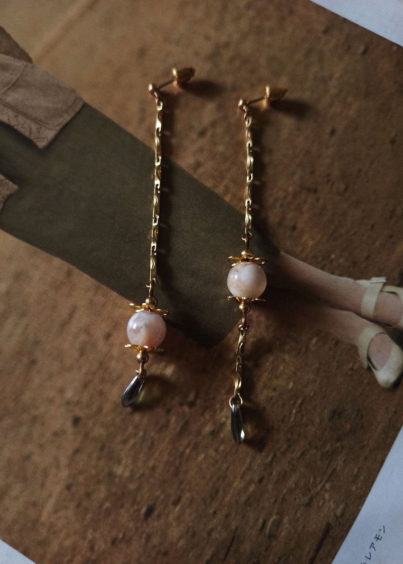 Asymmetrical agate long chain earrings Bronze/ cherry blossom agate - ต่างหู - หยก หลากหลายสี