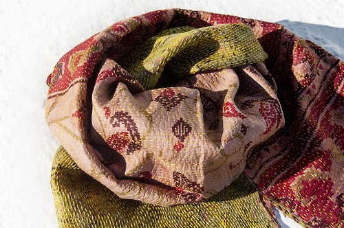 omhandmade 手工縫紗麗布絲巾/絲綢刺繡圍巾/印度絲綢刺繡絲巾-英國風花朵