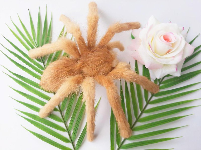 Realistic Saharan Tarantula Spider Wall Mount Home Decor Insect Toy Plush Doll - ตกแต่งผนัง - หนังแท้ 