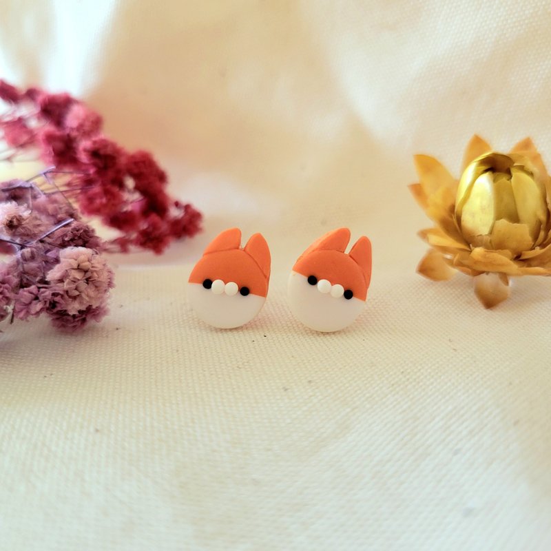 Purely handmade soft clay jewelry, cute fox earrings, ear pins/ Clip-On - ต่างหู - ดินเหนียว สีส้ม