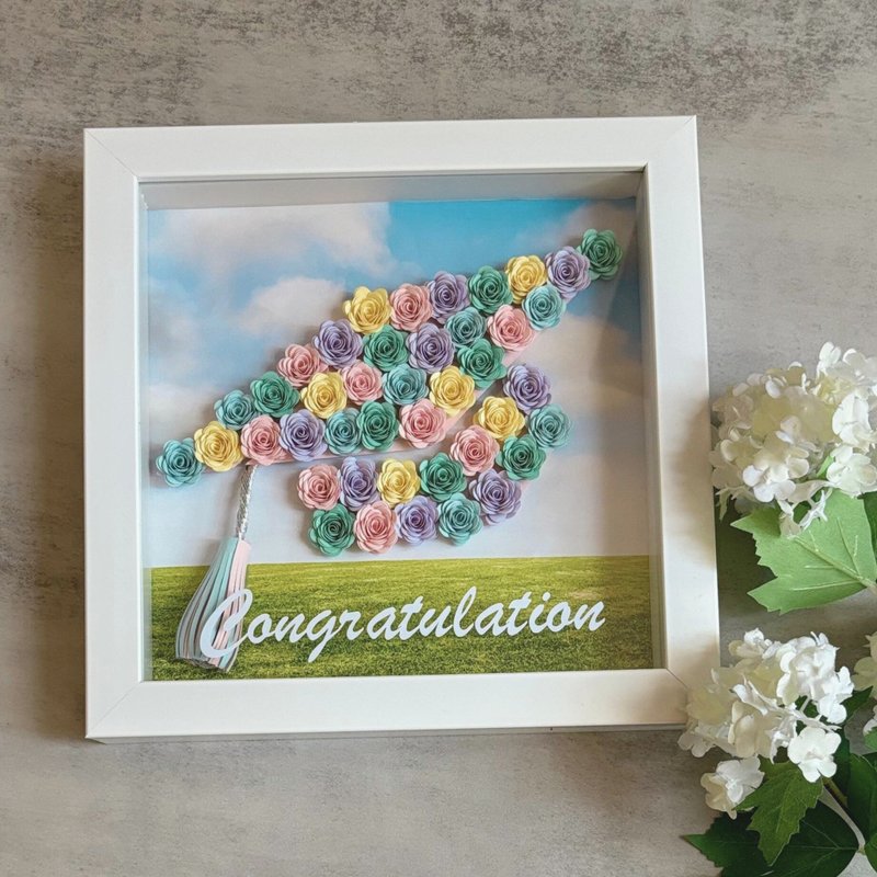 Customized colorful graduation hat paper flower photo frame - ของวางตกแต่ง - กระดาษ หลากหลายสี