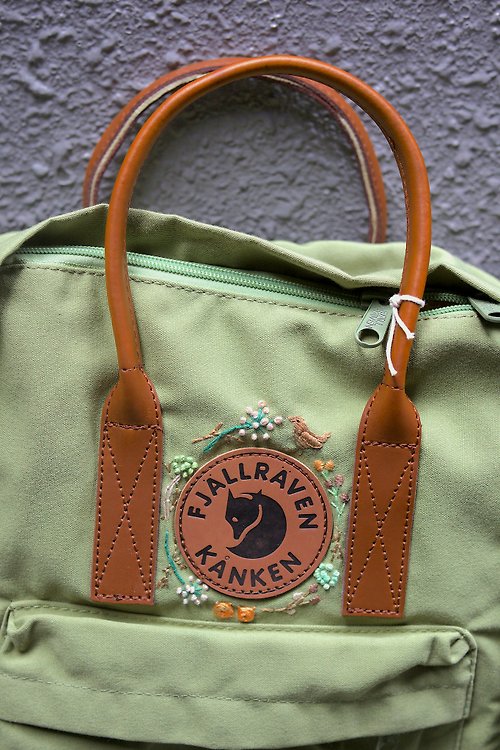 狐狸森林/Kuanai Hui 花鳥主題kanken包-淺綠 手工刺繡設計訂製
