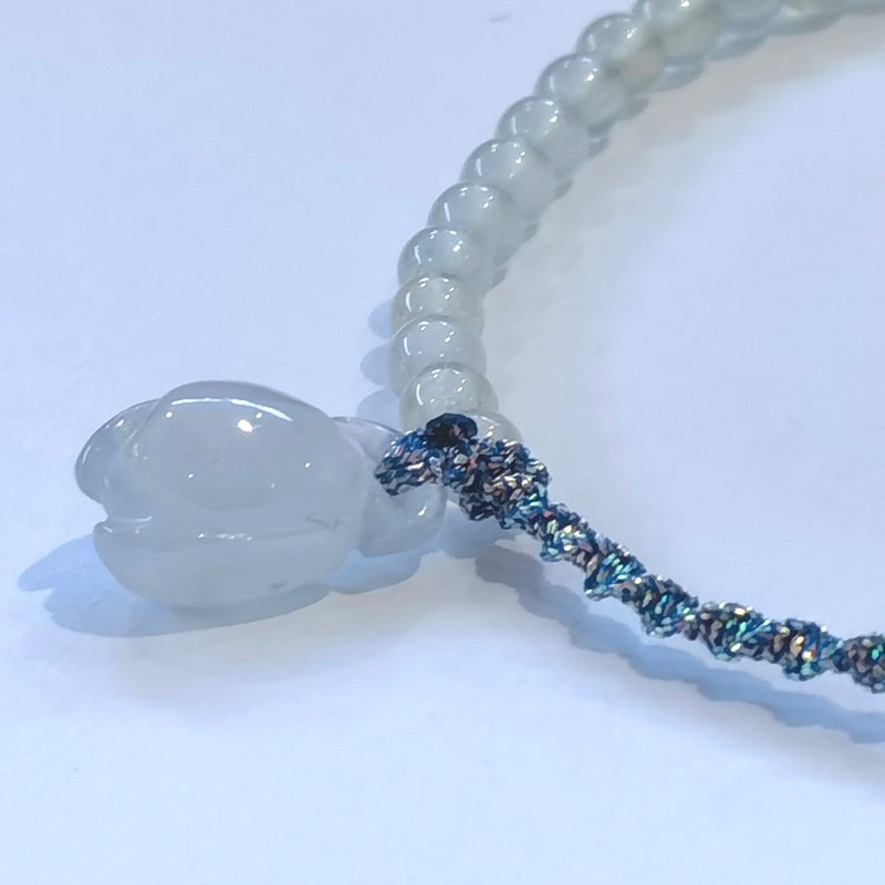 Macrame - Icy white champak jadeite with jadeite beads and hand-braided bracelet - สร้อยข้อมือ - หยก 