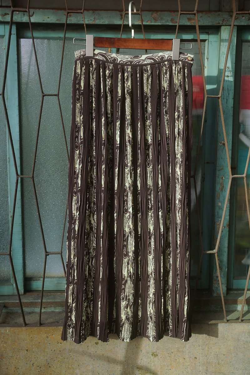 Innocence Department Store vintage vintage skirt embossed coffee skirt SL.0034 - กระโปรง - วัสดุอื่นๆ หลากหลายสี