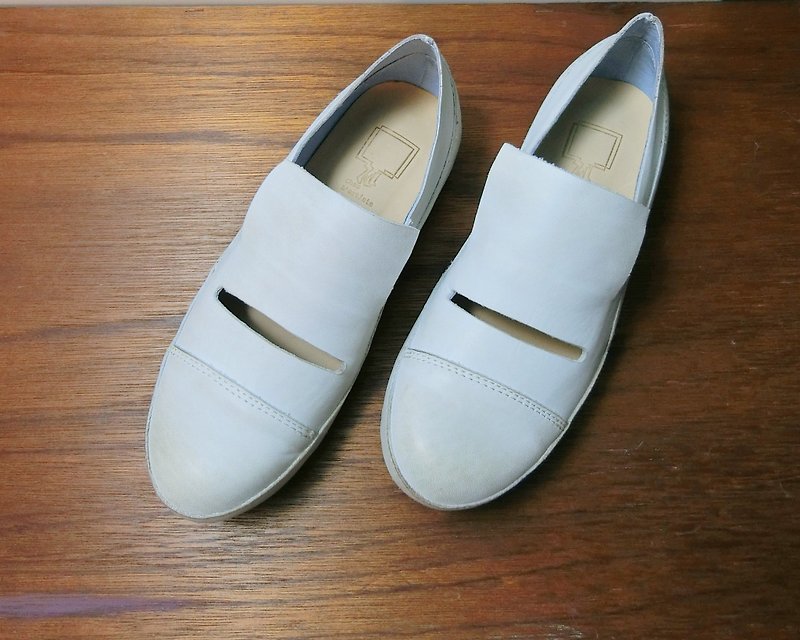 Calfskin wearing a foot || retro slippers milk ice cream || # 8096 - รองเท้าอ็อกฟอร์ดผู้หญิง - หนังแท้ ขาว
