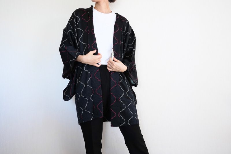 Japanese KIMONO, black silk kimono, black haori, authentic kimono - 女大衣/外套 - 絲．絹 黑色