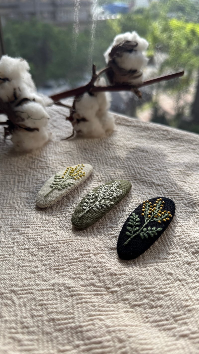 手工刺繡 金合歡髮夾/BB夾 - 髮圈/髮夾 - 棉．麻 綠色