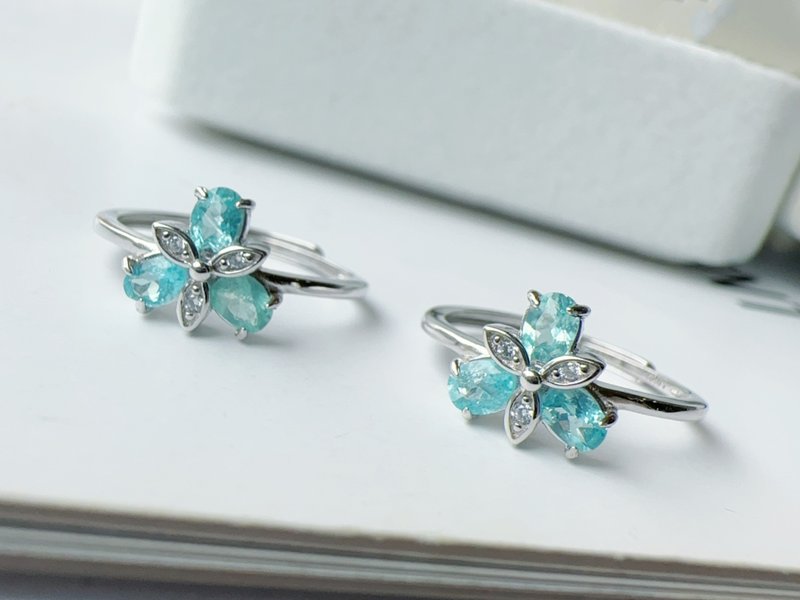 Natural Stone clear and bright blue charming glossy three-leaf design elegant and fashionable sterling silver ring - แหวนทั่วไป - เงินแท้ สีน้ำเงิน