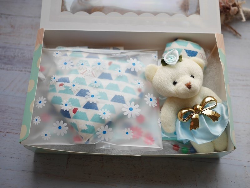 富士山彌月禮盒 安撫巾 奶嘴收納袋 小熊娃娃 - 滿月禮物 - 棉．麻 藍色