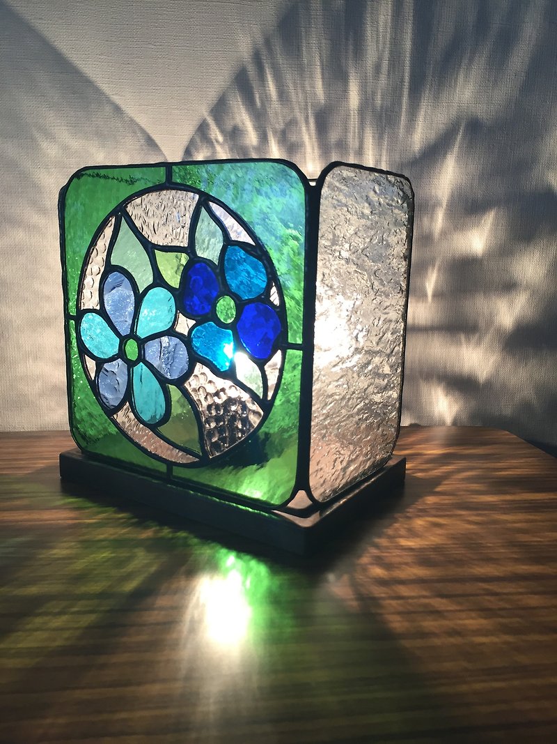 Stained glass lamp fleur nostalgique green - โคมไฟ - แก้ว สีเขียว