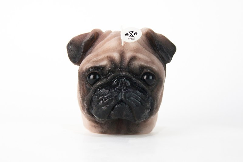 New version of Painted Pug Dog Candle Painted Pug Dog Candle - เทียน/เชิงเทียน - ขี้ผึ้ง 