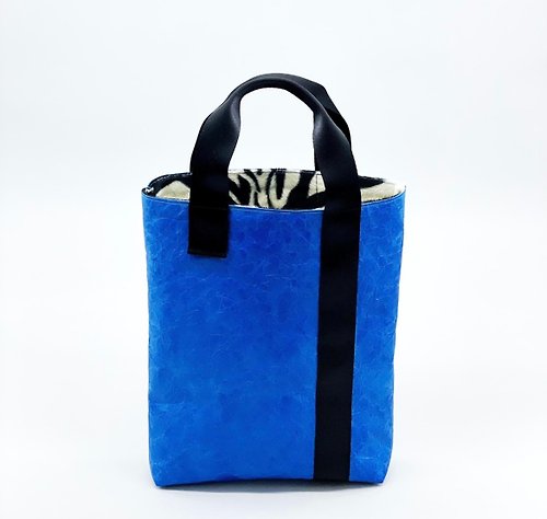 licono 【東京発】特殊素材エコロジートートバッグ blue zebra pattern fur/ A4