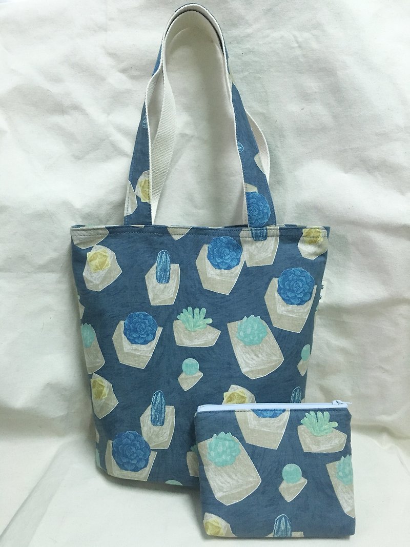 Blue Succulent Tote Bag - กระเป๋าแมสเซนเจอร์ - ผ้าฝ้าย/ผ้าลินิน สีน้ำเงิน