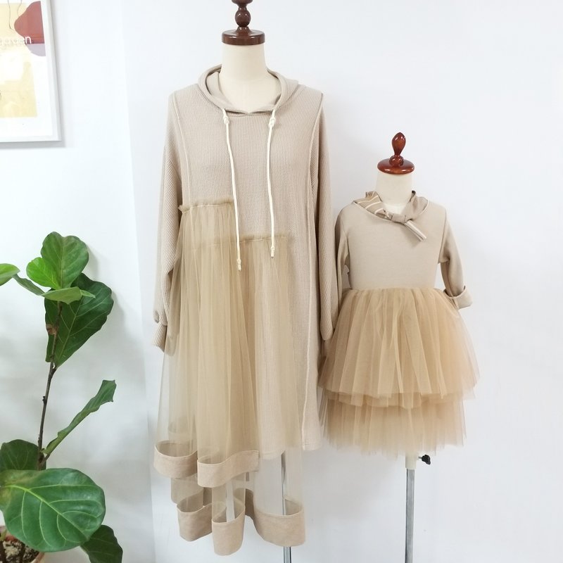 Khaki stitching parent-child mesh dress series - ชุดเดรส - ไฟเบอร์อื่นๆ 