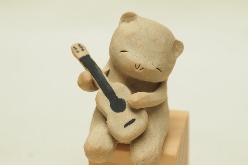 Guitarist Bear Ceramics By gapN studio - 裝飾/擺設  - 陶 咖啡色