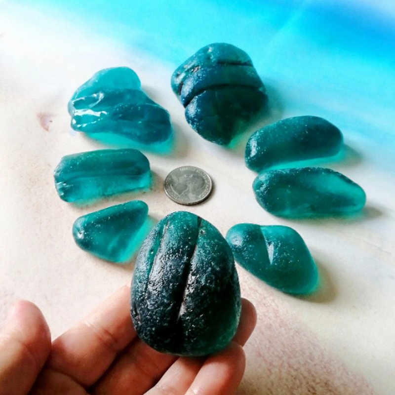 Turquoise Sea glass 海玻璃 Genuine Sea glass decor 海廢飾品 Rare Beach glass 天然海玻璃 - Pottery & Glasswork - Glass Green