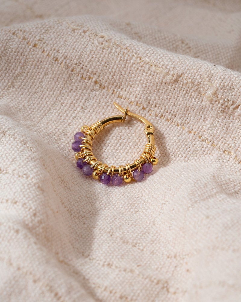 Small Amina Earrings in Amethyst (18K Gold Plated Amethyst Hoops) - 耳環/耳夾 - 半寶石 紫色