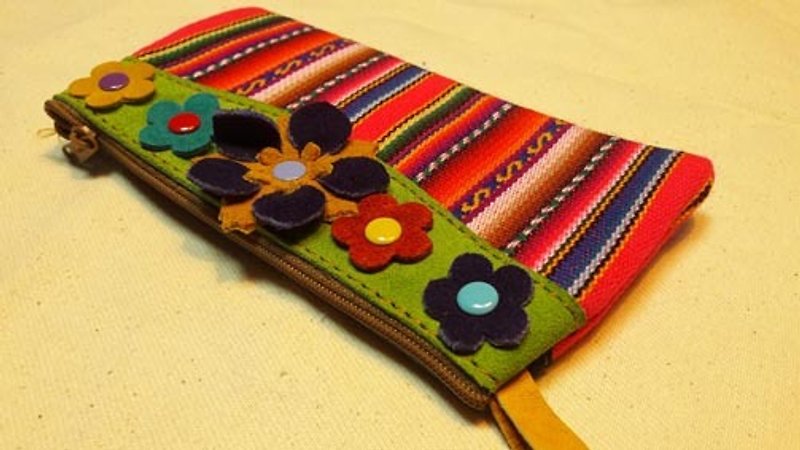 Colorful flowers textured leather glove bag + - กระเป๋าเครื่องสำอาง - วัสดุอื่นๆ หลากหลายสี