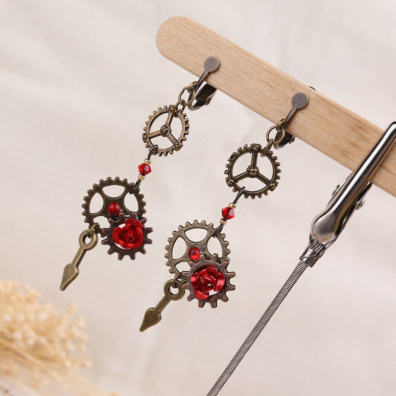 Medieval Knights Multicolor Gear Rose Steampunk Earrings Clip-On and Ear Hooks - ต่างหู - โลหะ สีเหลือง