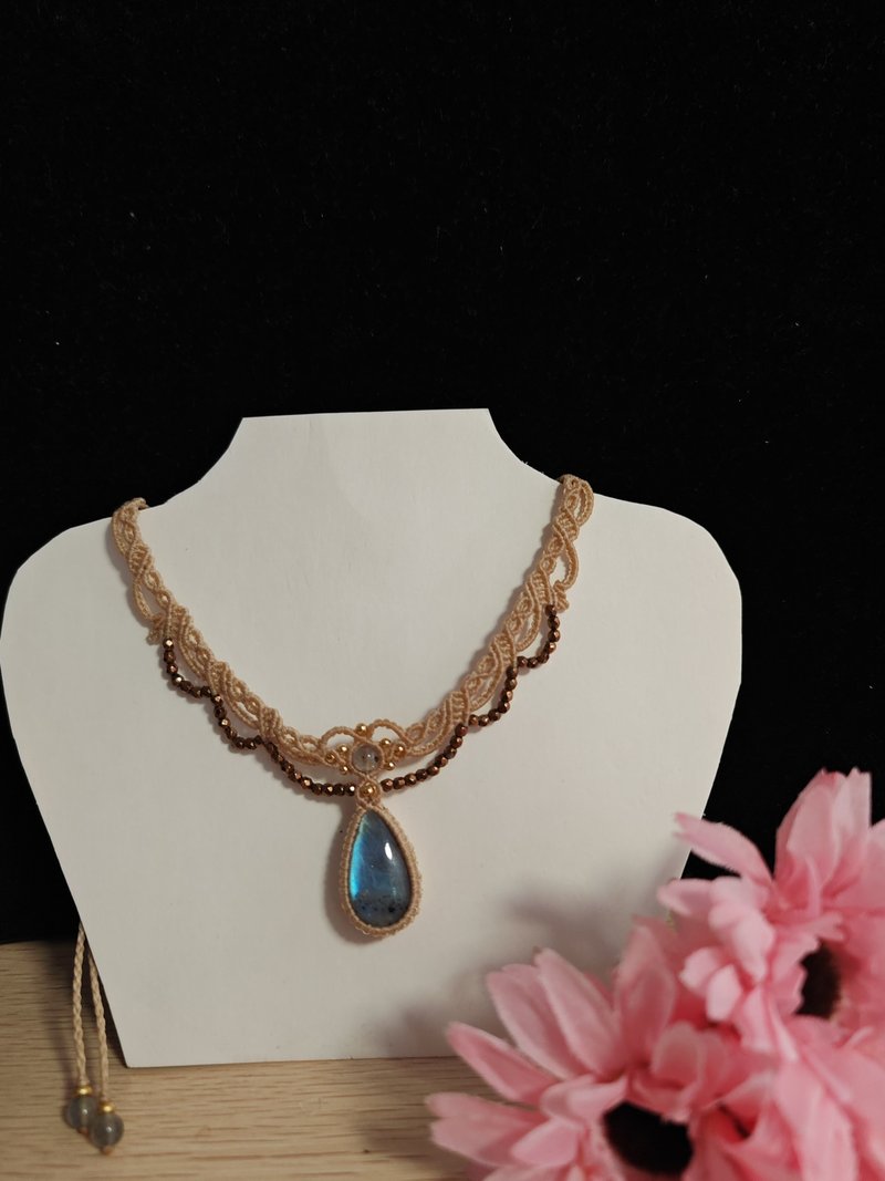 Labradorite necklace - สร้อยติดคอ - เครื่องประดับพลอย สีกากี