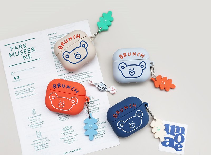 Romane Brunch Brother Brunch Brothers Classic Bear Airpods 3 Case - ที่เก็บหูฟัง - ซิลิคอน 