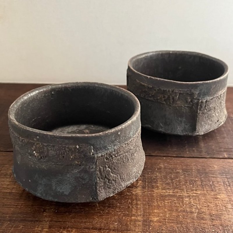 Pinkoi 代購 -  茶碗 黑釉黑泥彩紋「紬帶」木屐底（4尺寸12公分深碗）No.3 - 碗 - 陶 