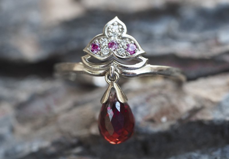 Gold ring with garnet, sapphires and diamonds. Lotus gold ring. - แหวนทั่วไป - เครื่องประดับ สีทอง