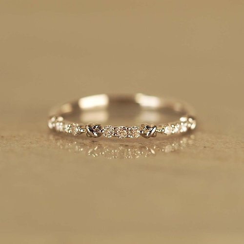 Kelimeraki Jewellery The Diamond and Cross Ring | 鑽石十字線戒 | 18K 白金