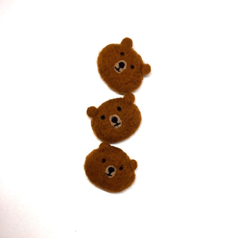 Handmade wool felt bear pin - เข็มกลัด/พิน - ขนแกะ สีนำ้ตาล