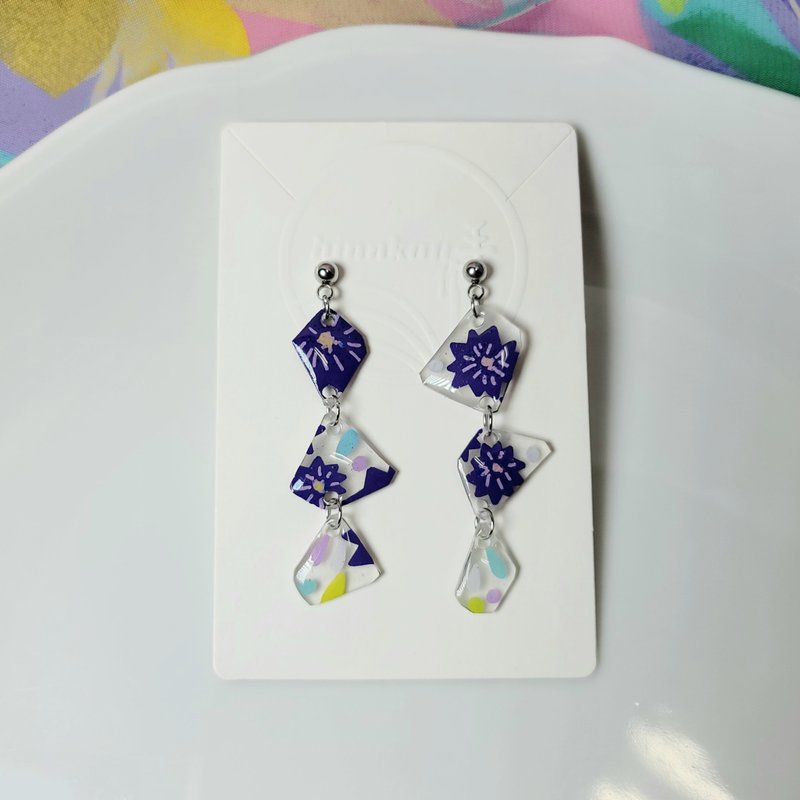 Little Forest Alishan Gentian Hand-painted Shrinkable Earrings - ต่างหู - สแตนเลส ขาว