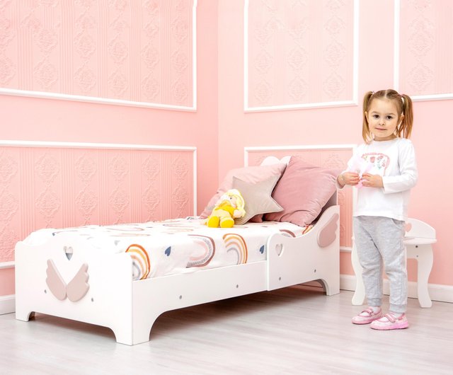 Montessori Furniture: Empower your Child - WoodandHearts